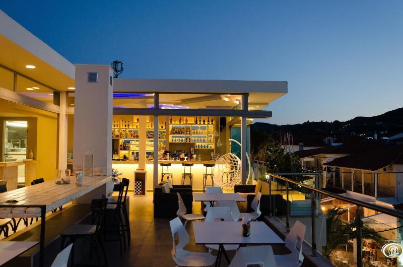 Art Boutique Suites Pefkochori Bagian luar foto
