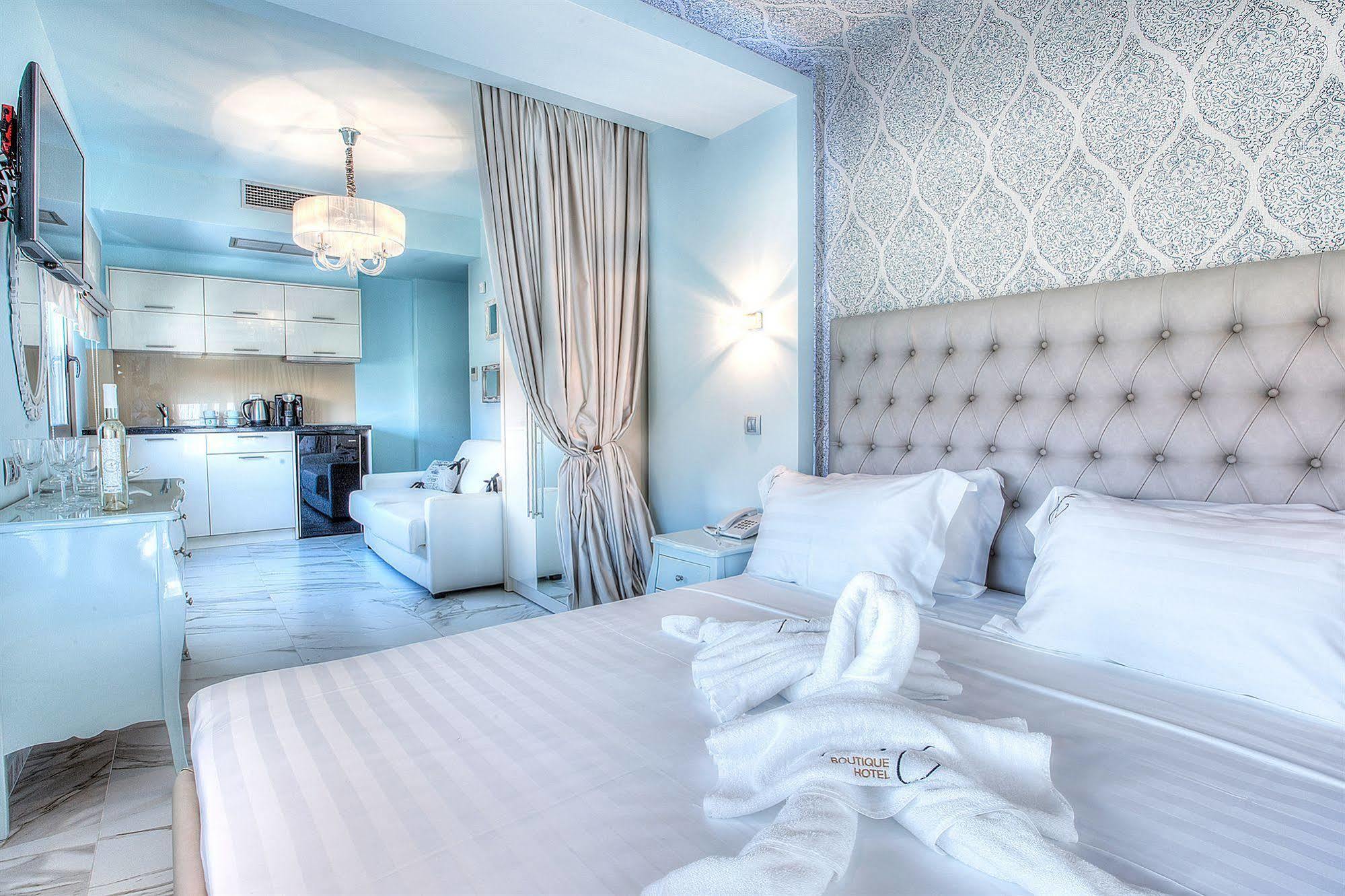 Art Boutique Suites Pefkochori Bagian luar foto